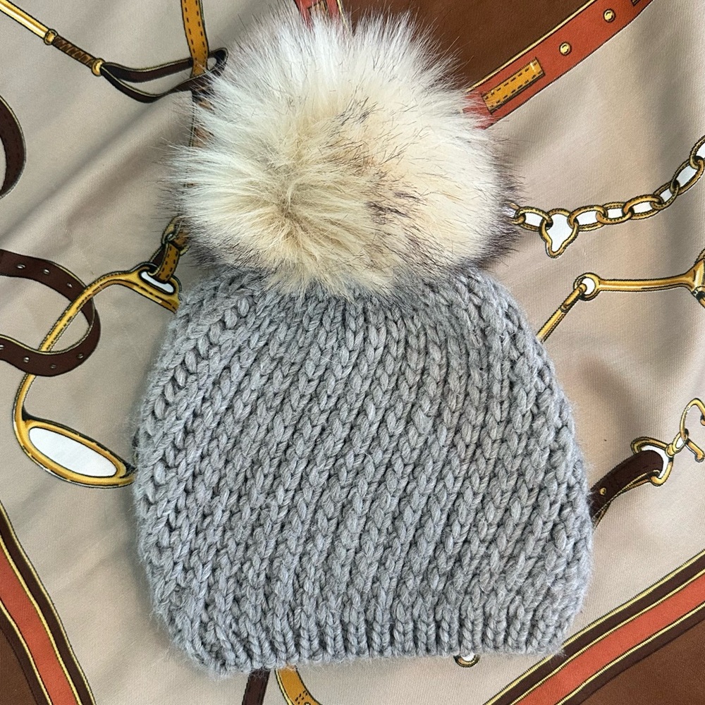 Cintelli & Galluzzo acrylic/wool Knit Beanie Gray Faux Fur Pom Made in Italy